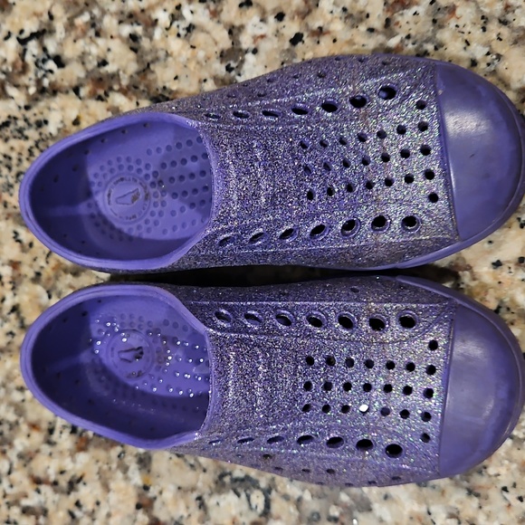 Native Childrens Shoes Size 8 - Picture 1 of 3